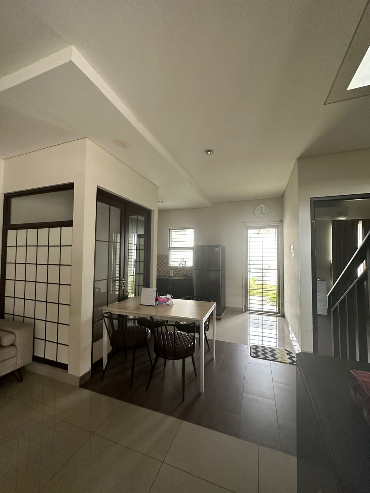 Rumah Disewakan di Cluster The Patio Lippo Cikarang 